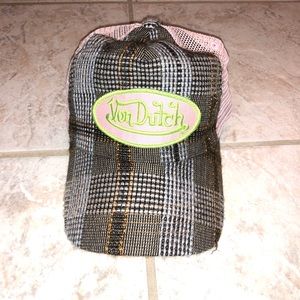 Von Dutch Trucker hat